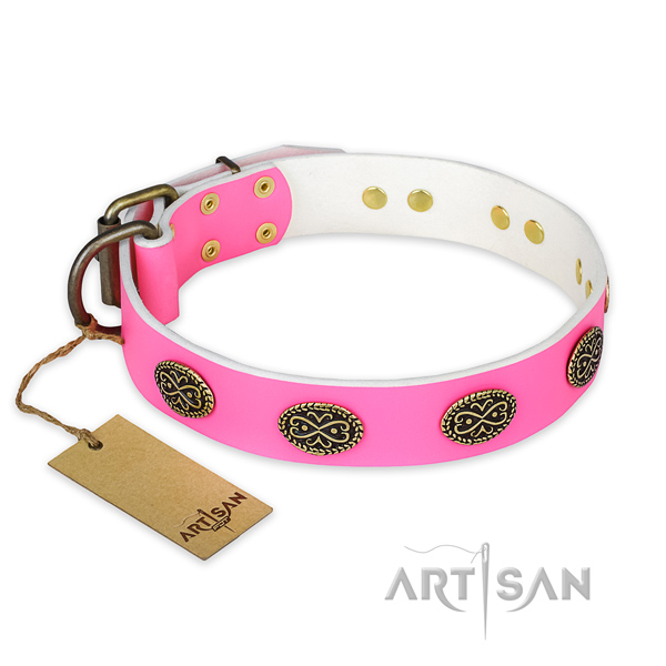 Trendy genuine leather dog collar for handy use