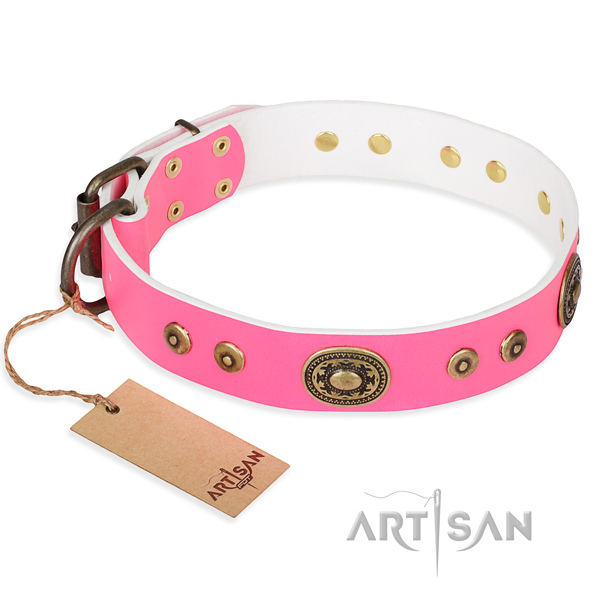 Natural genuine leather dog collar made of top rate material with rust-proof traditional buckle