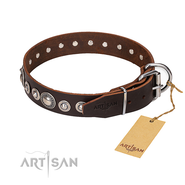 Full grain genuine leather dog collar made of top rate material with reliable traditional buckle